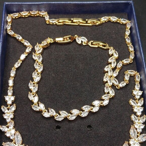 New 3 Piece Jewelry Set, Cubic Zirconia Teardrop Leaf Cluster Y Necklace, Bracel - Picture 2 of 6